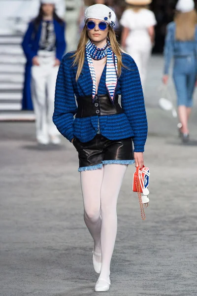 Look 58